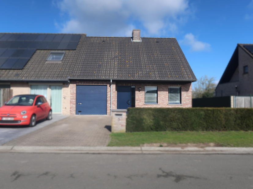 Unieke woning op 394 m² gelegen te Egem (Pittem)!&lt;br /&gt;
&lt;br /&gt;
Kenmerken van de woning:&lt;br /&gt;
- 2 slaapkamers (1 gelijkvloers en 1 op verdieping) moge